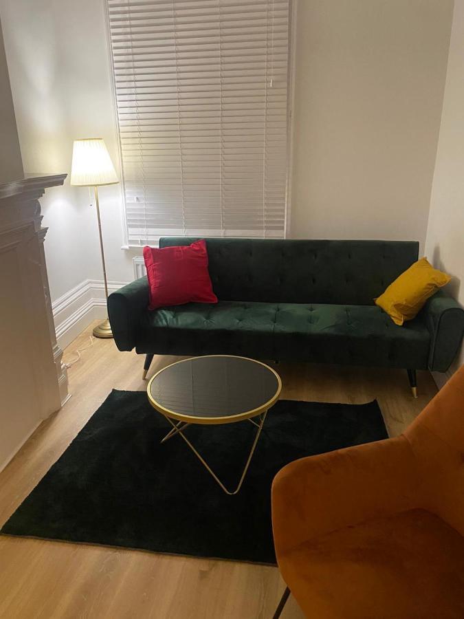 I&J Suites London Ngoại thất bức ảnh